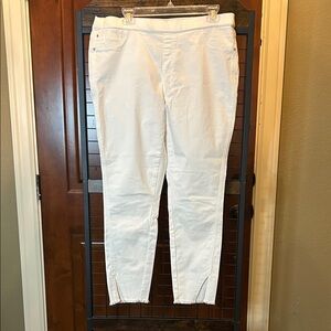 CHARLIE B White Ankle Pants Fringe Hem Size 12 sku#148